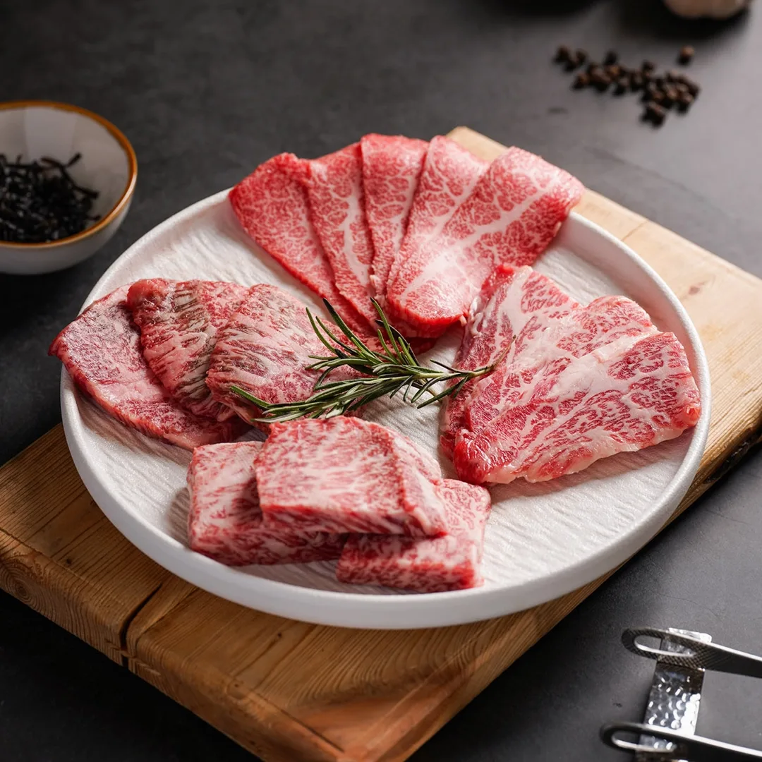 MIKOSHI YAKINIKU 料理與空間